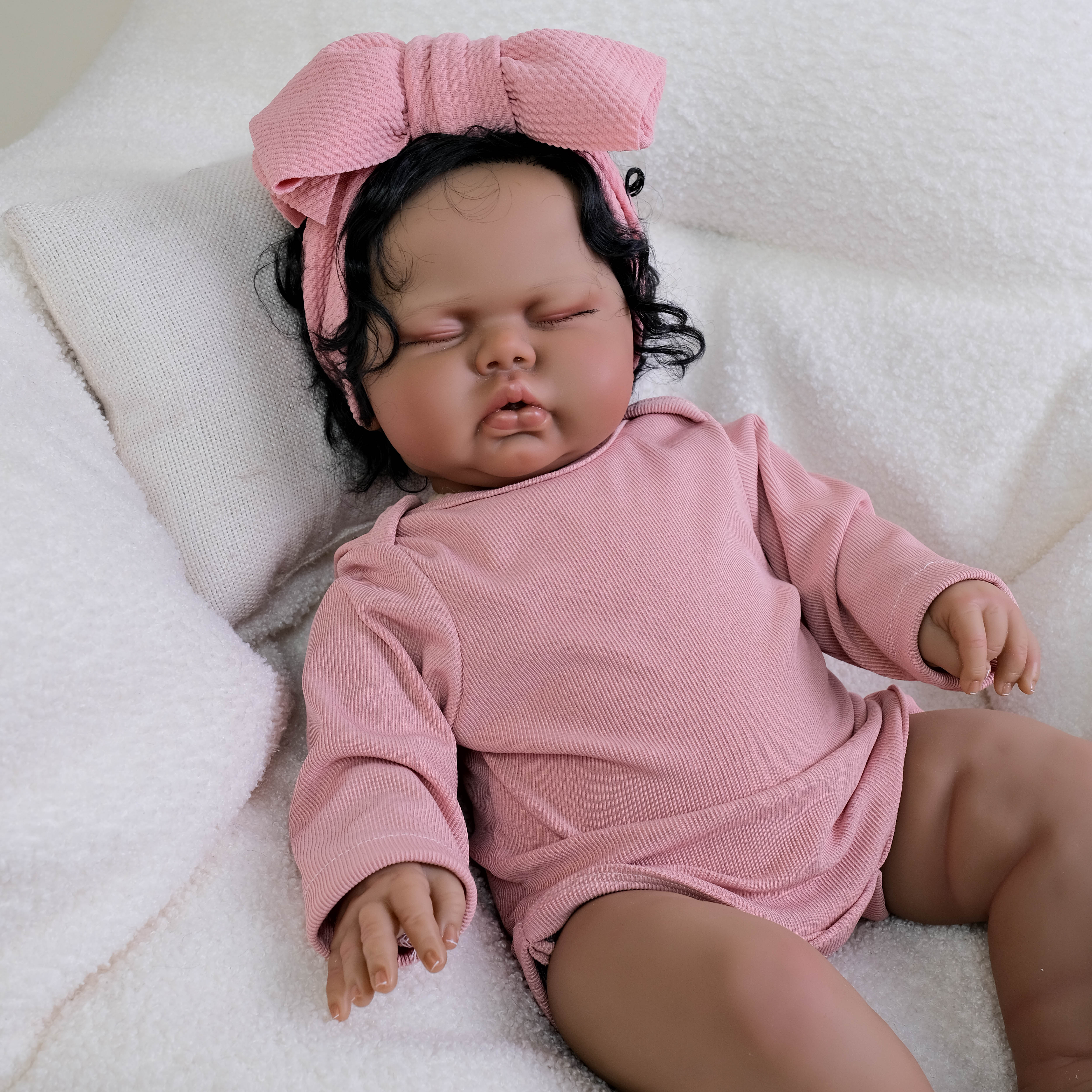 Bambola Reborn Samuel – 48 cm, Capelli Impiantati detail image 3