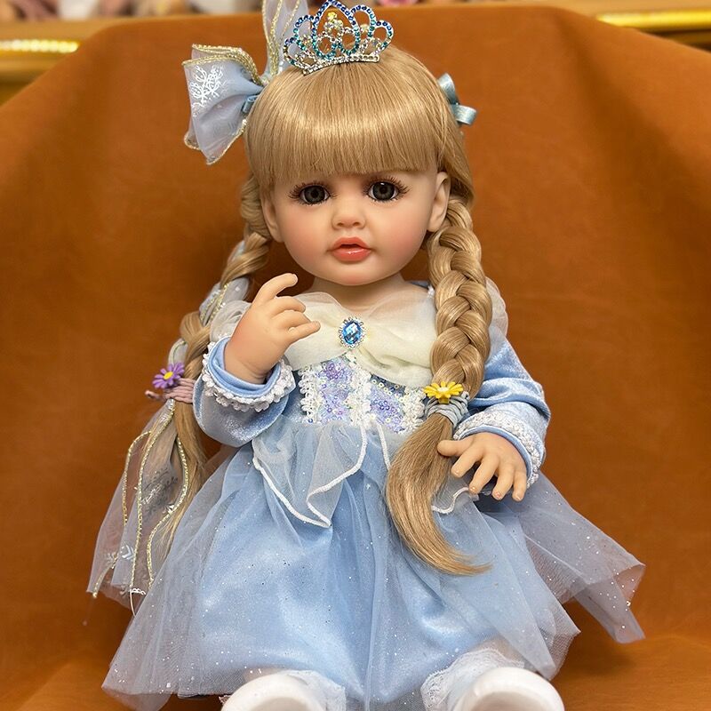 Bambola Reborn Albina in Silicone – 55 cm, con Suono detail image 1