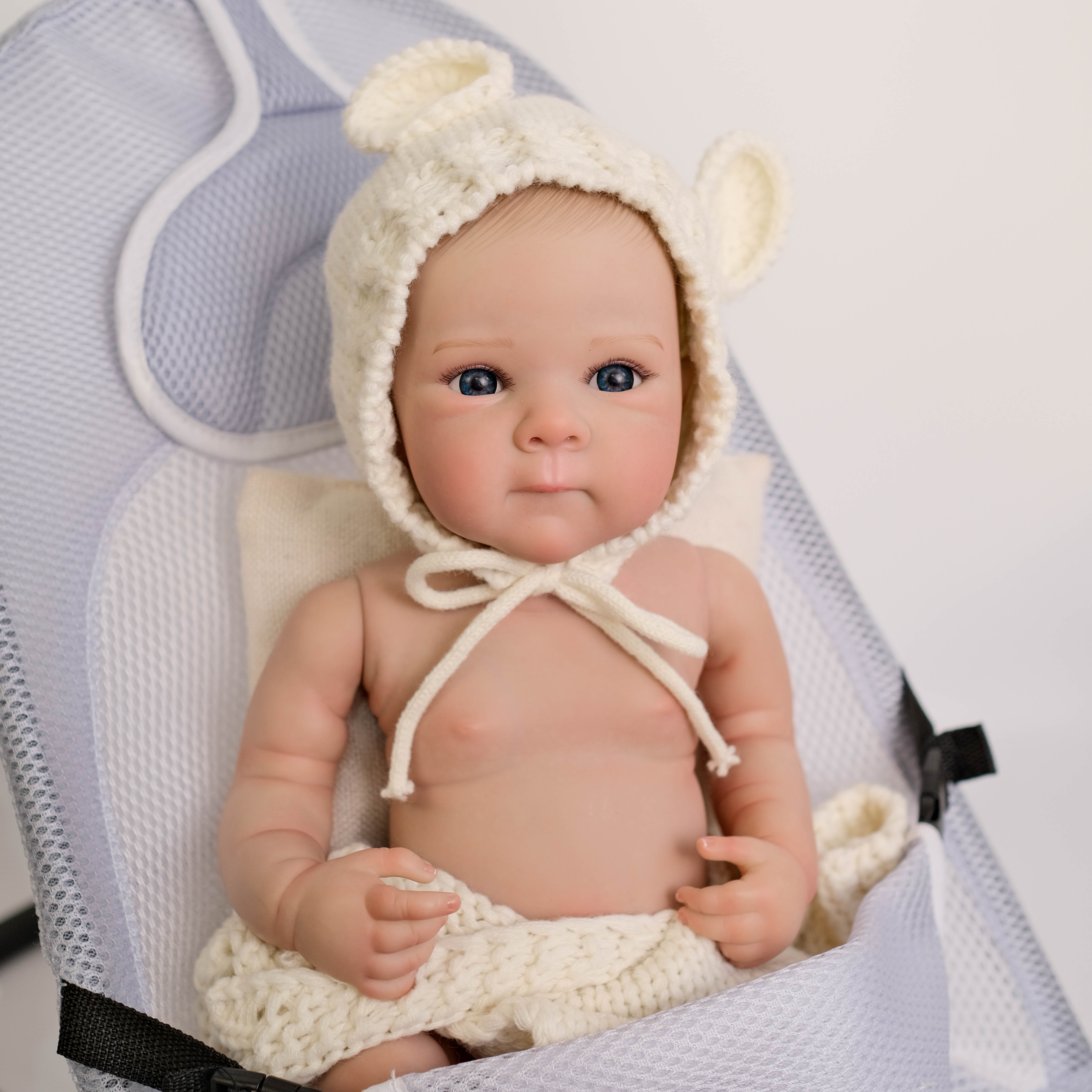 Lalka Reborn Diana – 45 cm detail image 5
