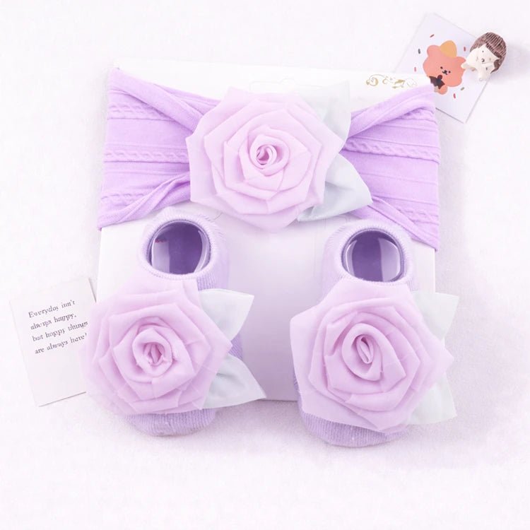 Diadema floral y calcetines para bebé reborn