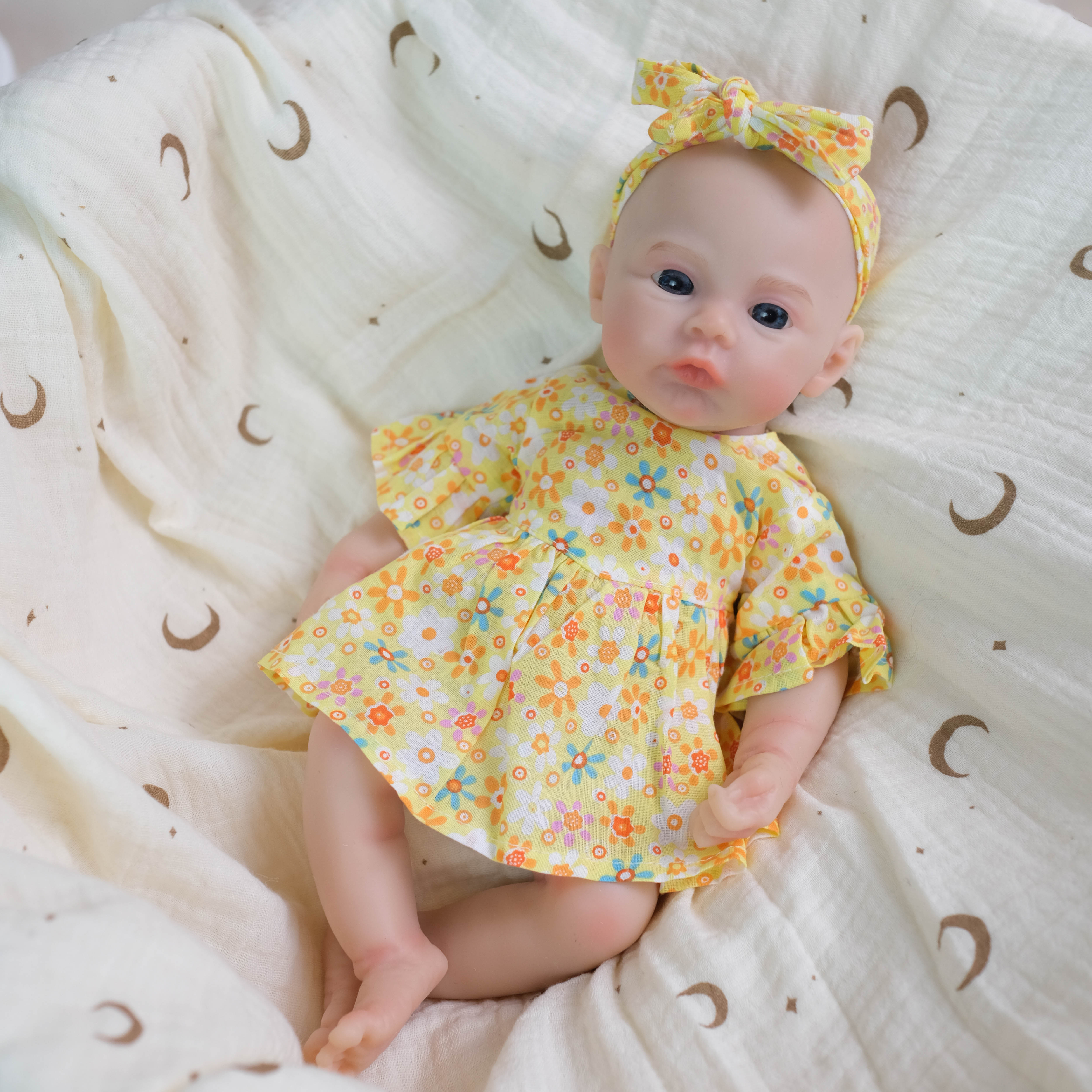 Bambola Reborn in Silicone Pieno Itziar – 30 cm, con Suono detail image 1