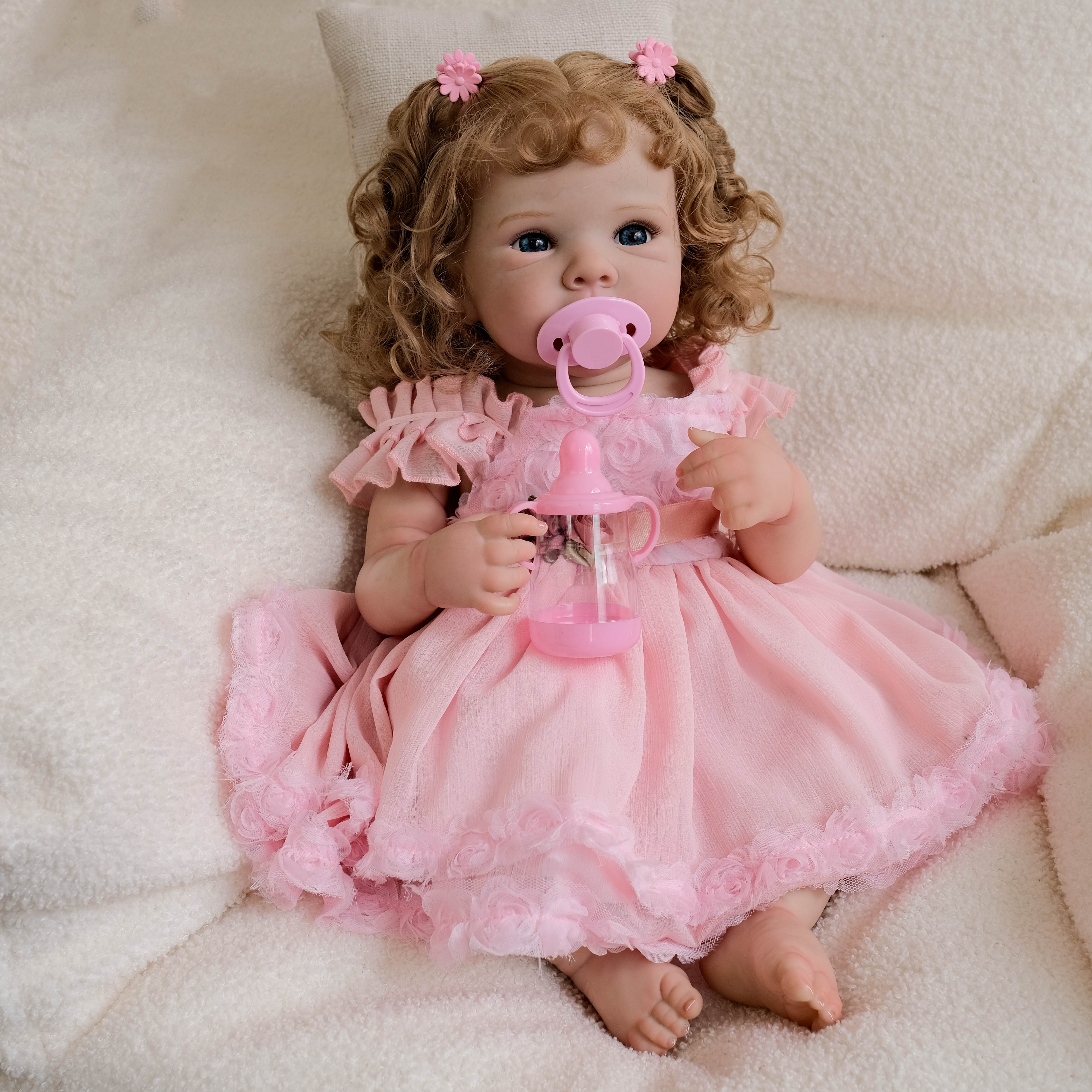 Bambola Reborn Regina in Vinile – 45 cm, con Suono e Capelli Impiantati