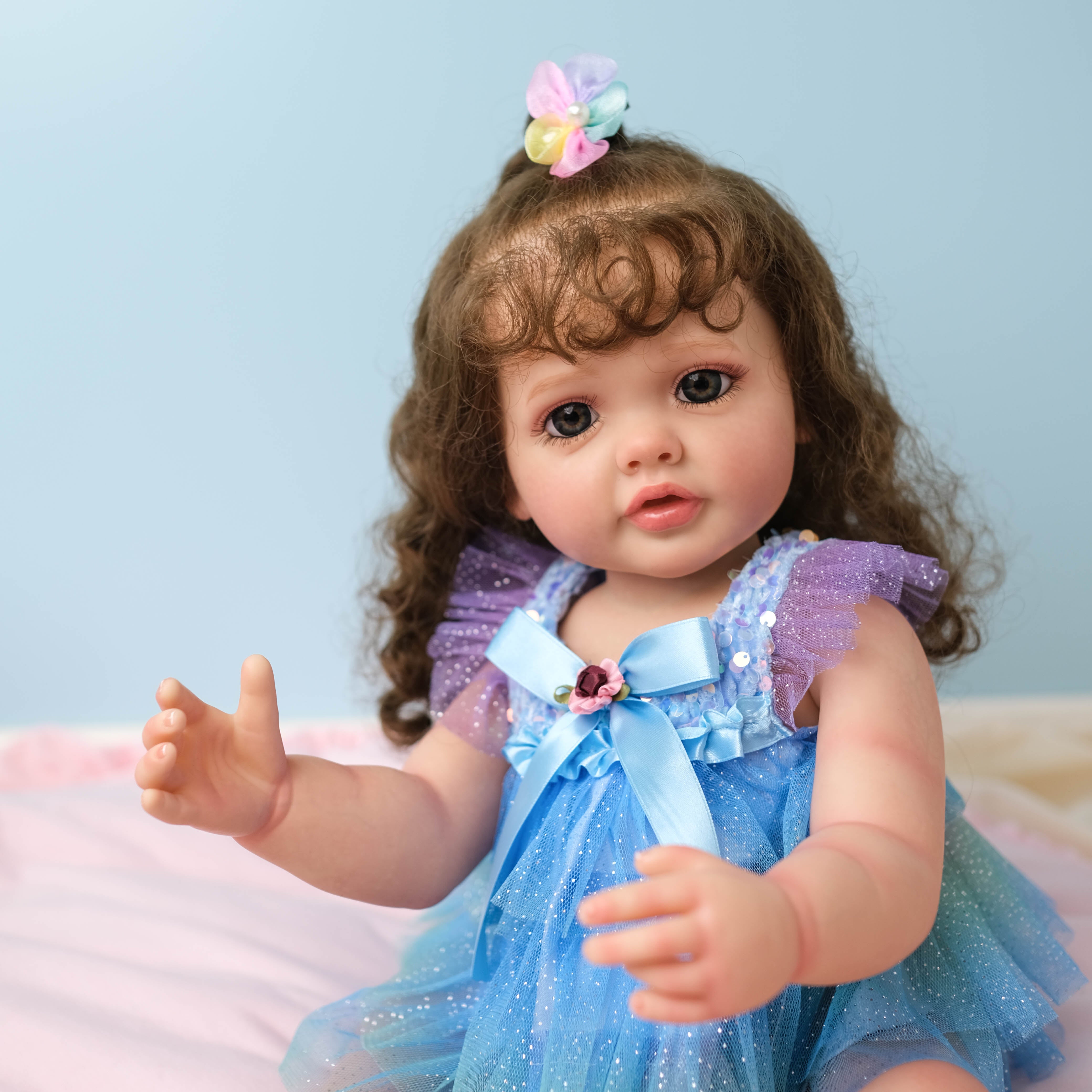 Bambola Reborn in Silicone Completa Maialen – 55 cm detail image 1