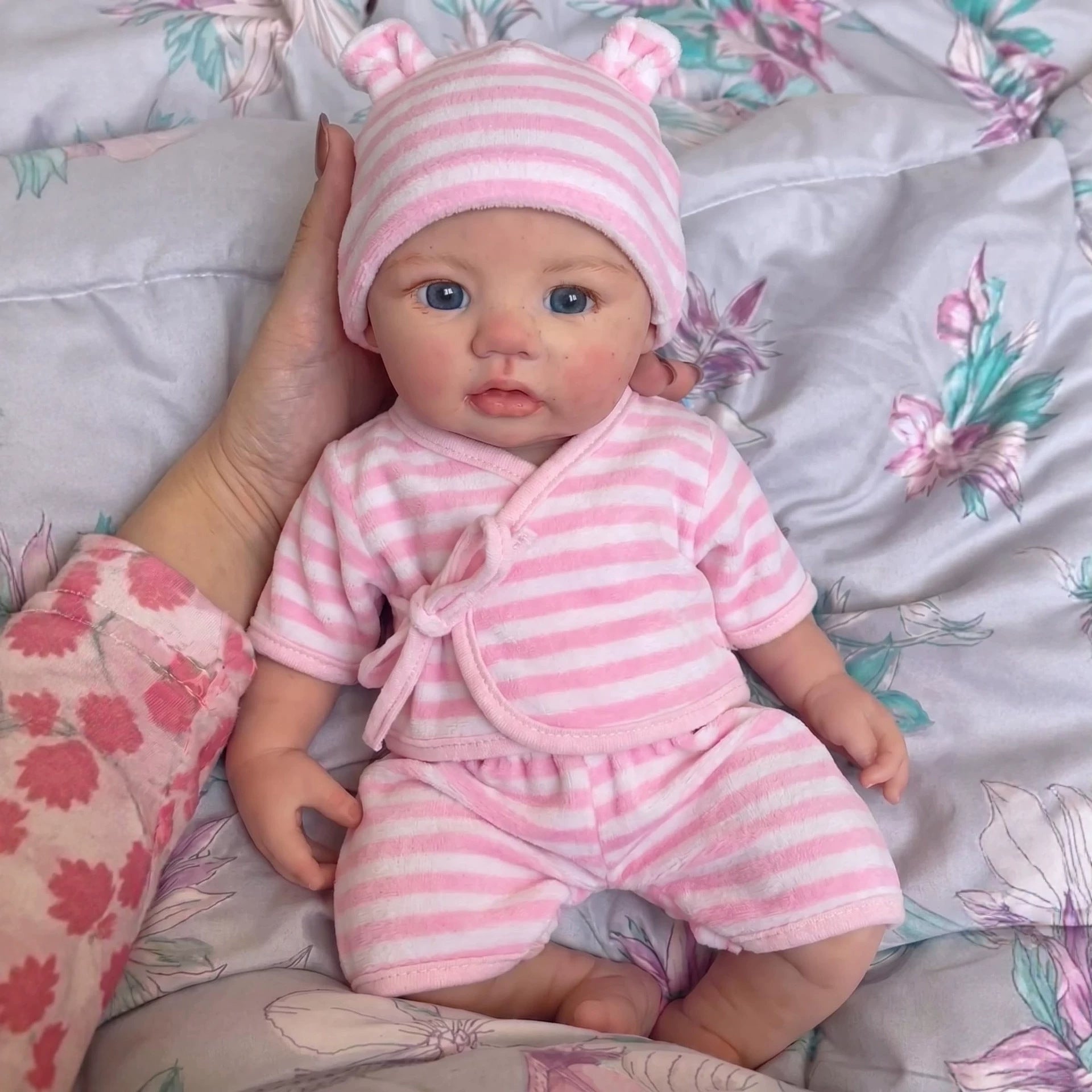 Lalka Reborn Aníbal 30 cm pełny silikon z dźwiękiem