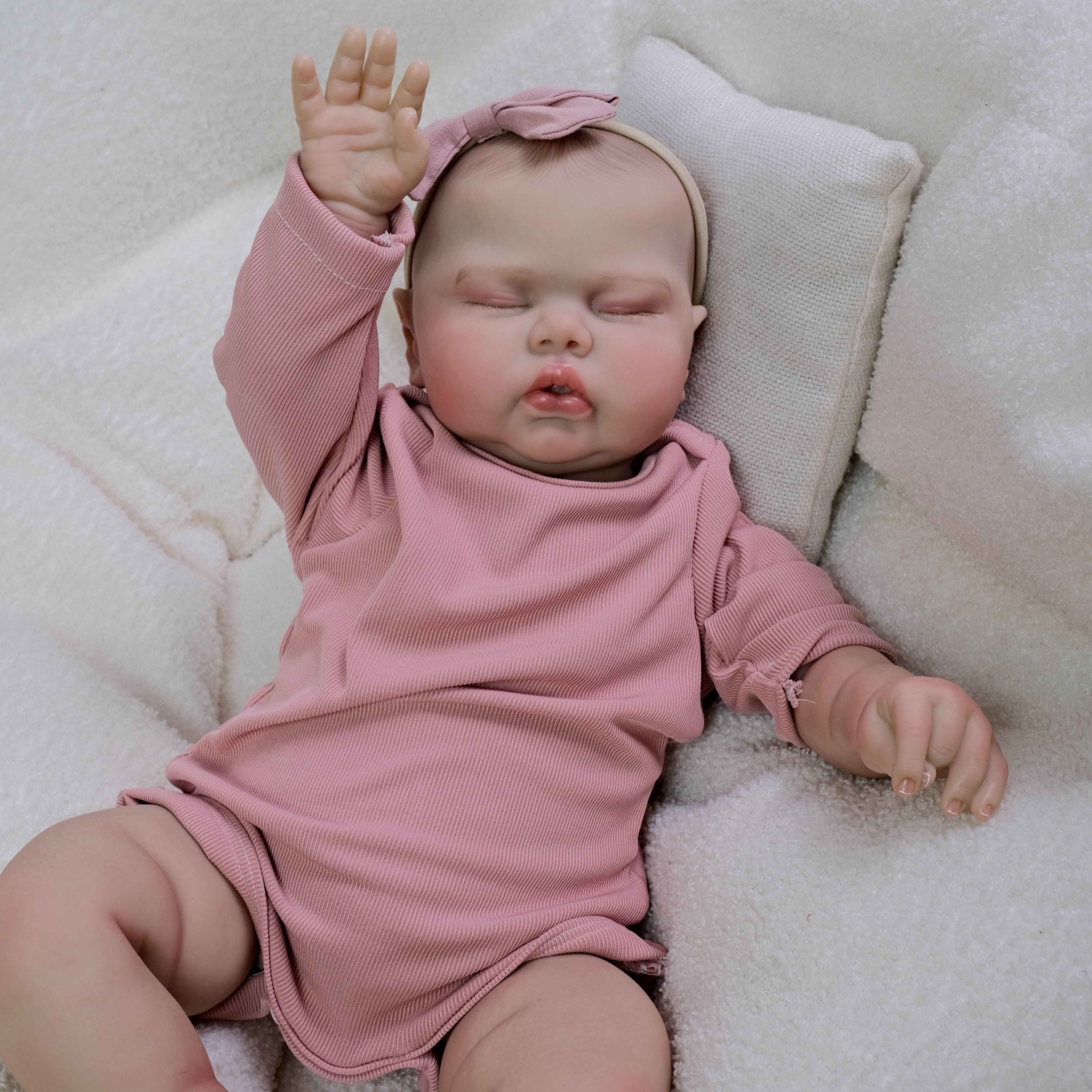 Bambola Reborn Camilo – 48 cm detail image 9