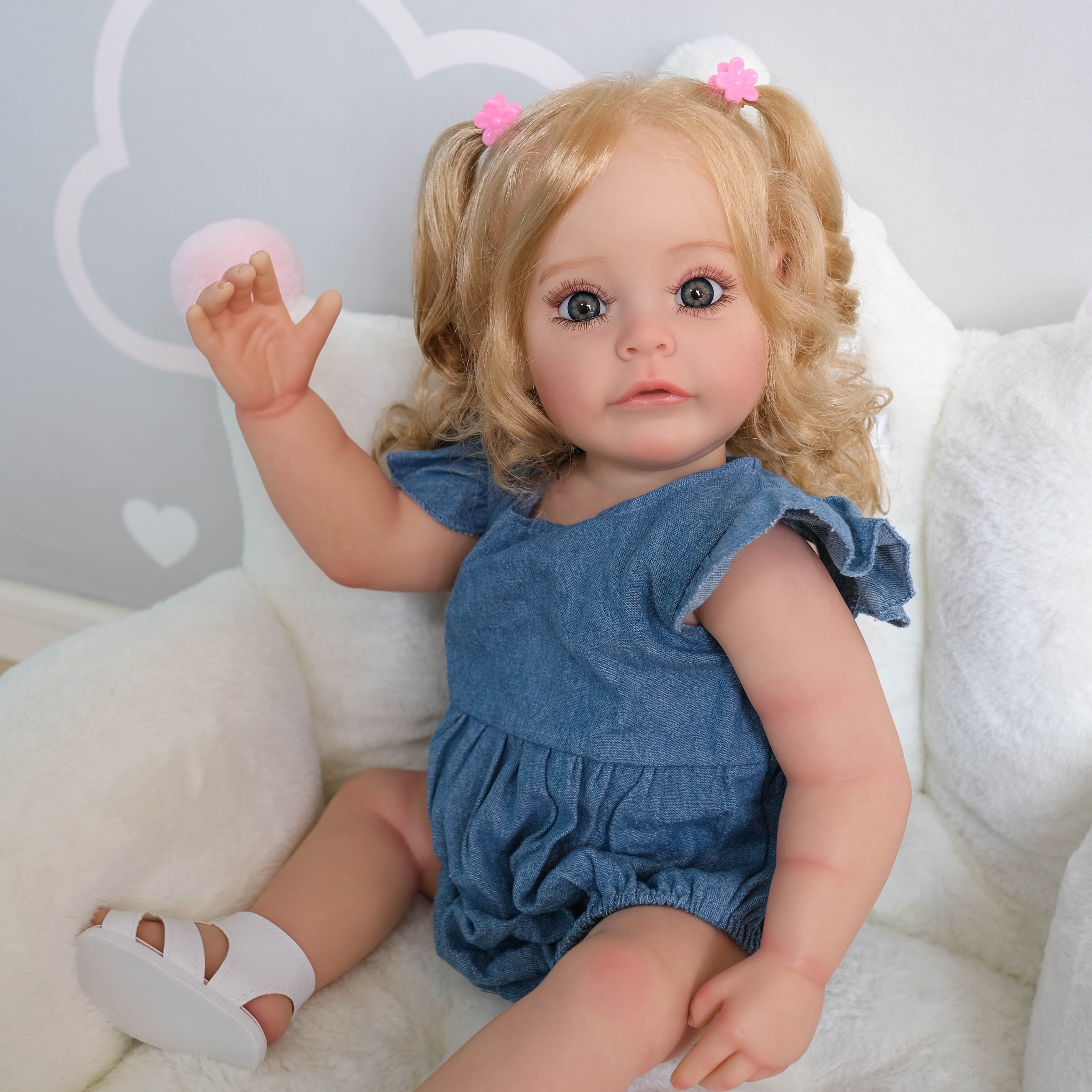 Bambola Reborn in Silicone Completa Lina – 55 cm, con Suono detail image 3