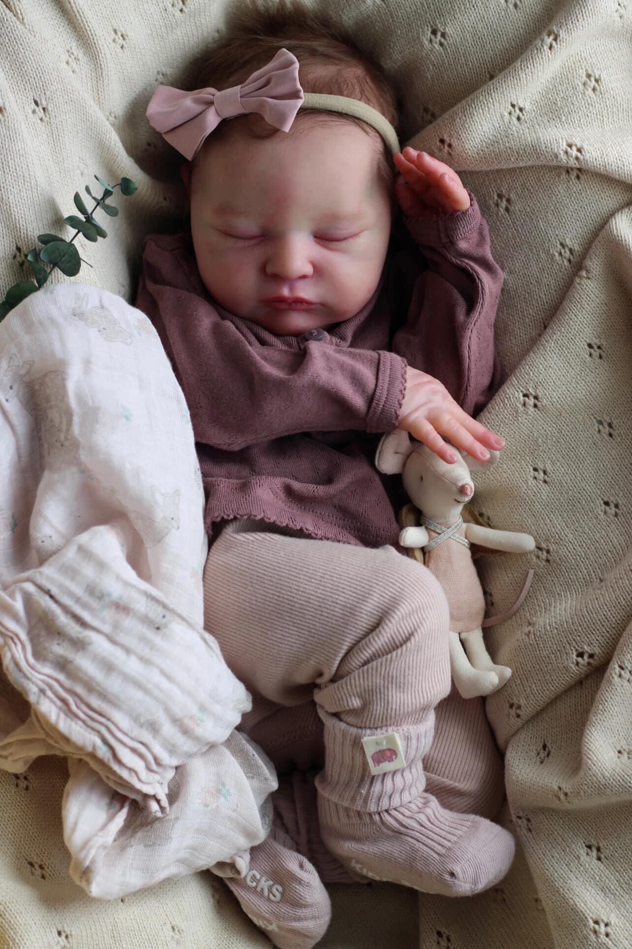 Bébé Reborn en Silicone Benedicta – 48 cm