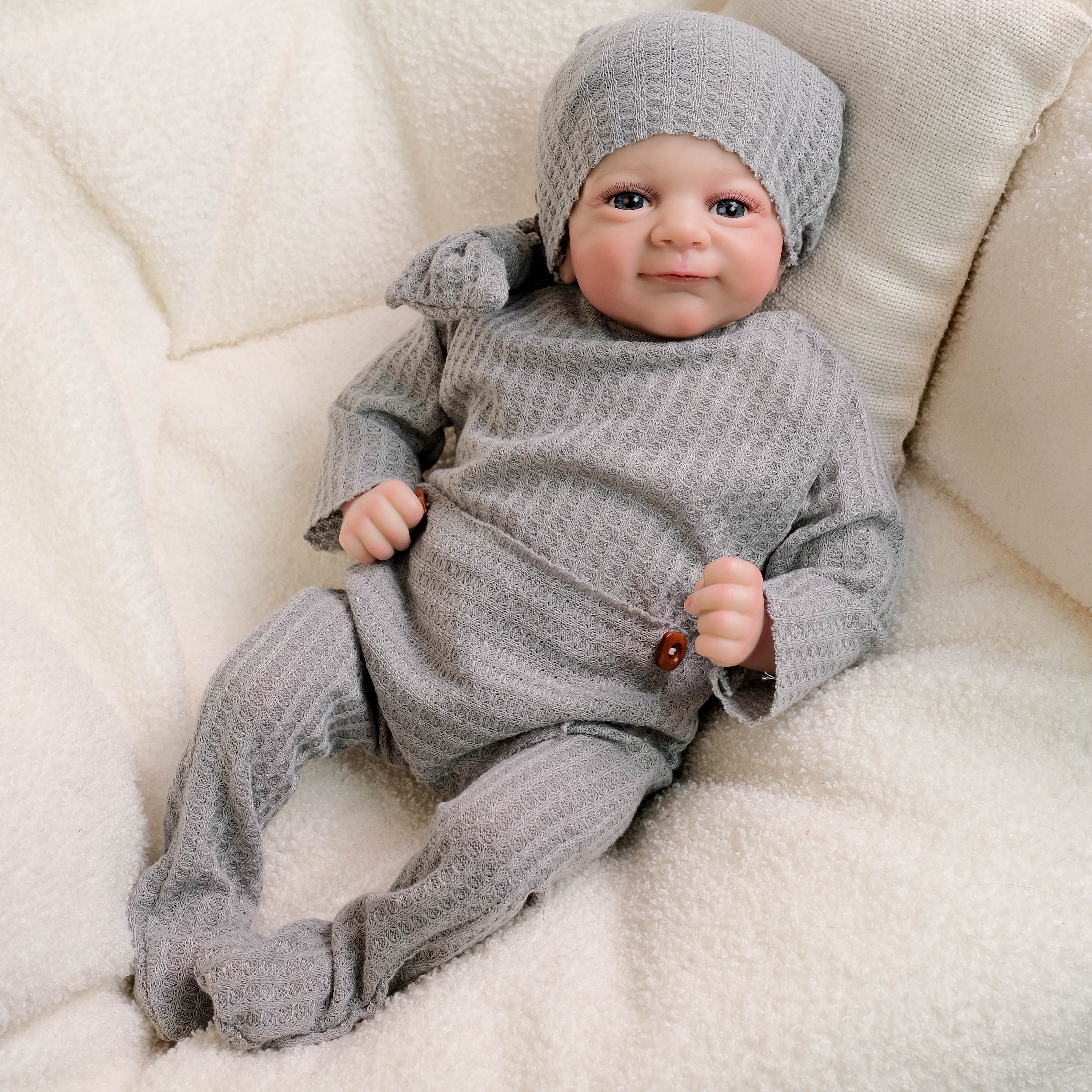 Lalka Reborn Winylowa Hodei – 45 cm, z Dźwiękiem detail image 8