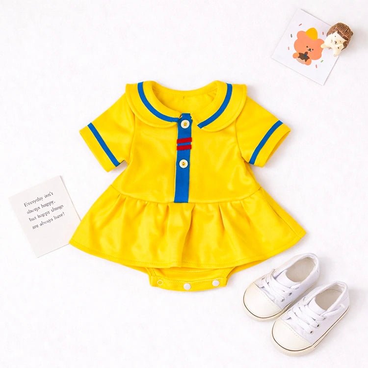 Conjunto de tenis amarillo para muñeca